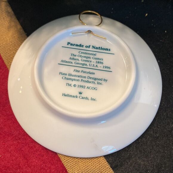 Hallmark Keepsake Ornament 1996 Parade of Nations The Olympic Spirit Collection - Picture 7 of 12